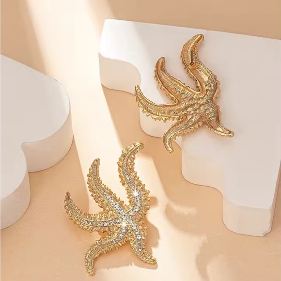 Amoura - Gold-Plated Octopus Rhinestone Earrings - Picture 5 of 8